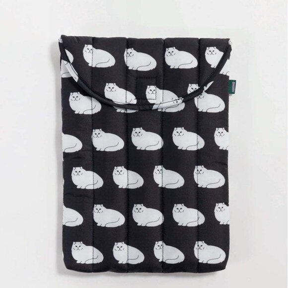 Baggu Puffy Laptop Sleeve 16” - fluffy white cat - ARCHIVE/HTF PRINT - Picture 1 of 6